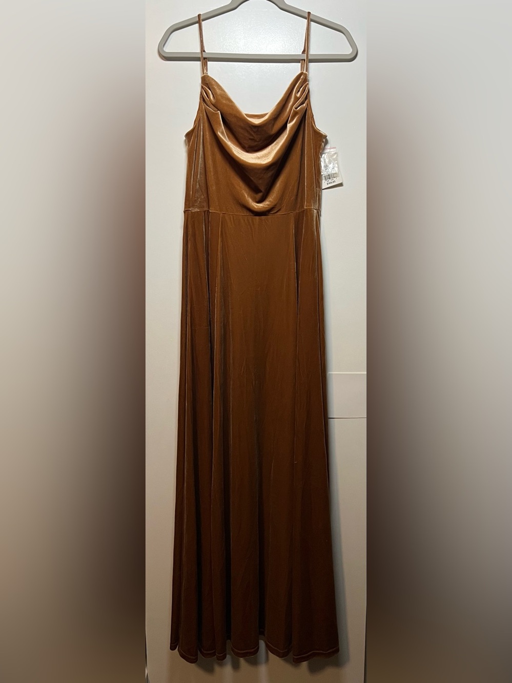 Soft, sexy velvet Dress in tawny brown